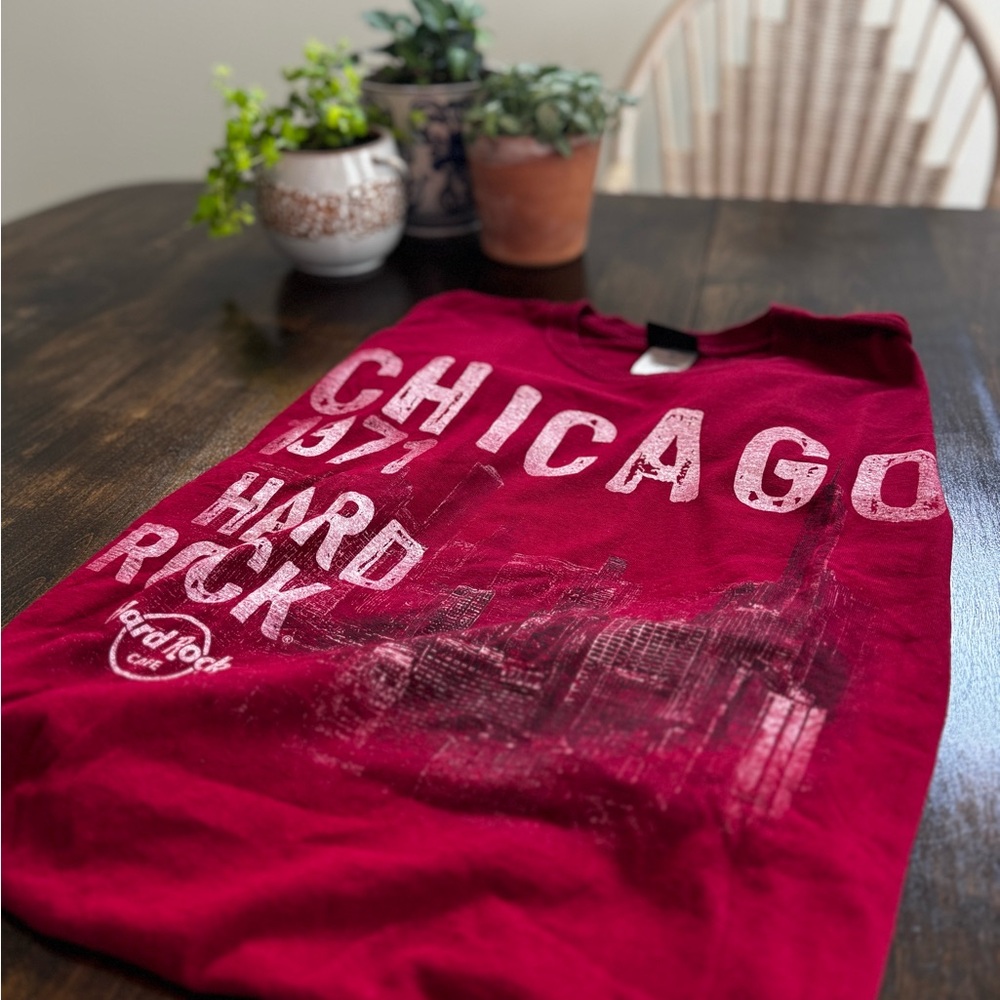 Hard Rock Cafe Chicago Tee XL | 1971 Skyline Graphic | Vintage Maroon Style